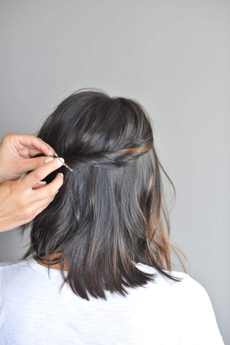 12 Hairstyles for Greasy Hair